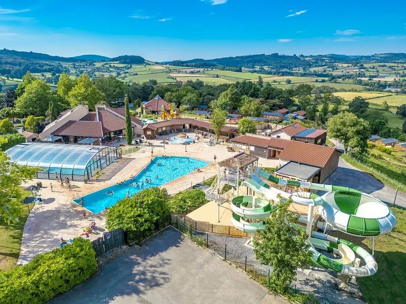 Photo de Piscine Domaine du Mont Maconais