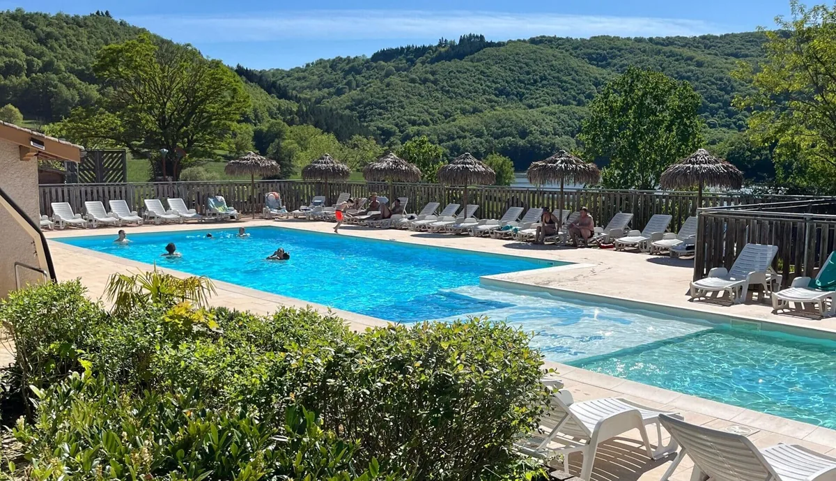 Photo de Camping d'Arpheuilles - Bord de l'eau - Vacances en France