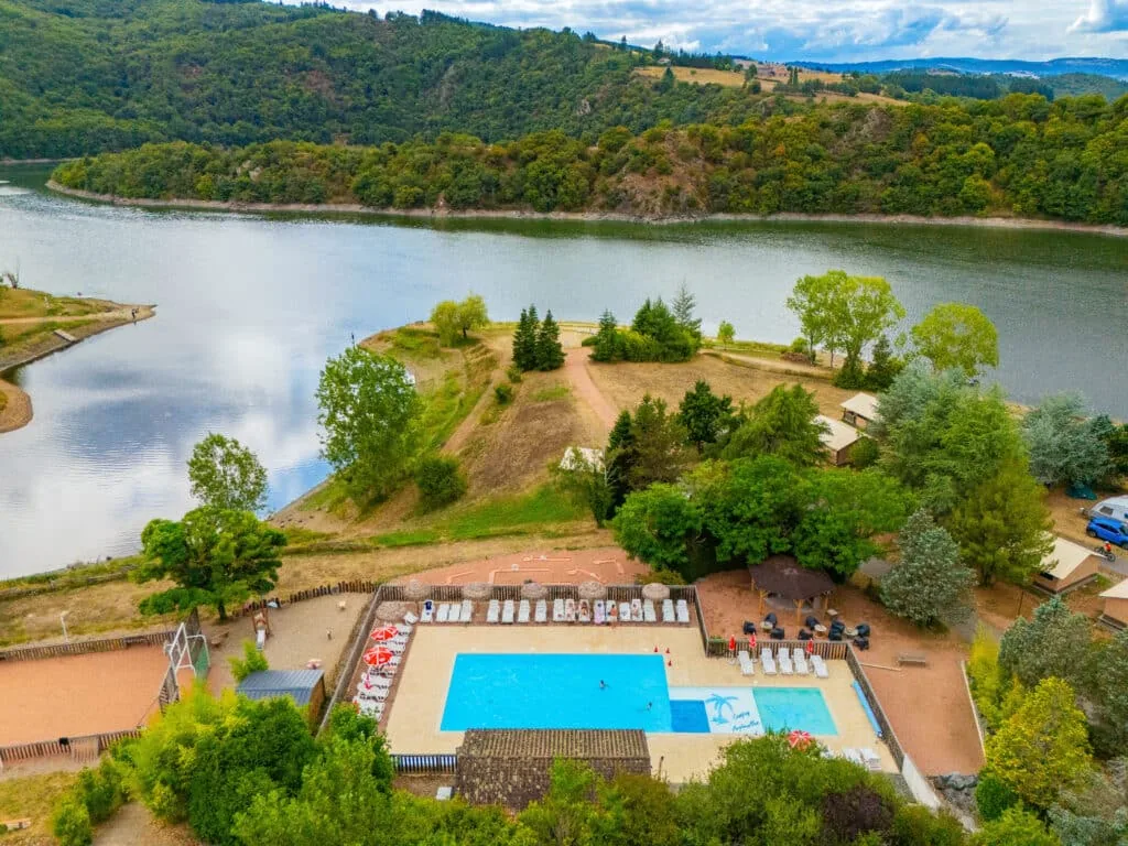 Photo de Camping d'Arpheuilles - Bord de l'eau - Vacances en France