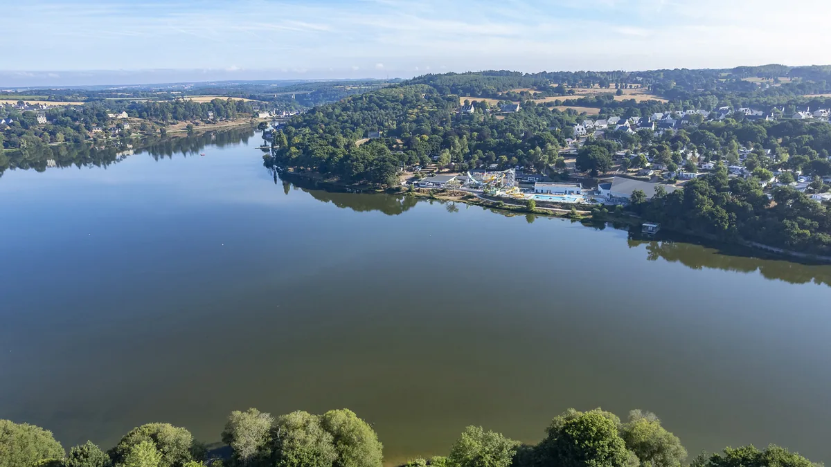 Photo de Camping le Bocage du Lac 4 étoiles - Bretagne