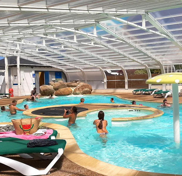 Espace aquatique avec piscine couverte à Loctudy dans le Finistère Sud