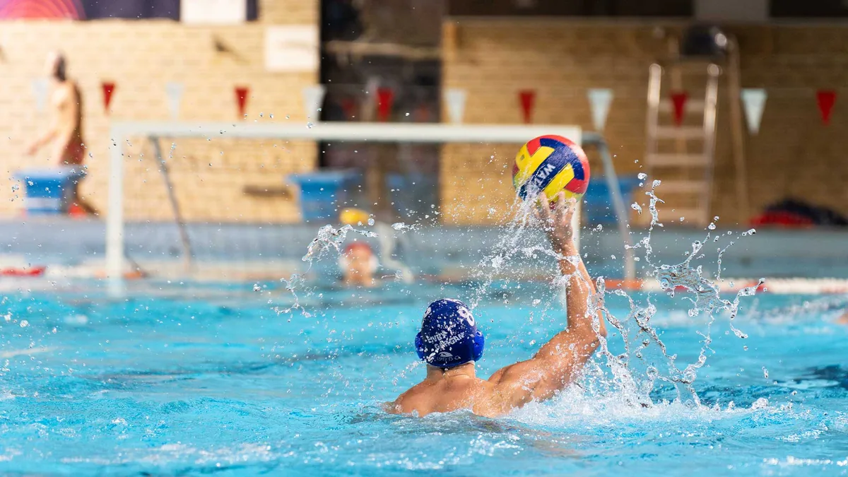 Photo de Centre d'entraînement de formation à la natation et au haut niveau