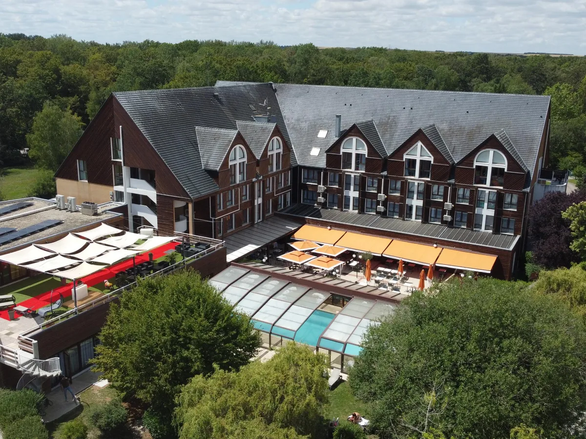 Logis Hôtel Domaine de la Forêt d\'Orient Restaurant, Spa & Golf