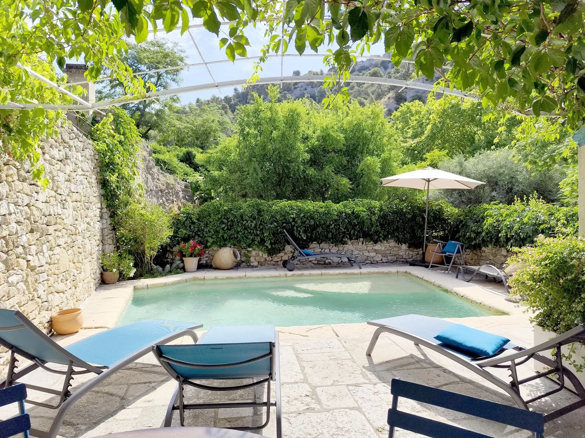 Photo de Le Chat Rouge : Gîte de charme et caractère (Lubéron, Provence, Vaucluse)