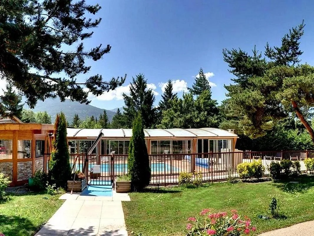 Photo de Logis Hôtel le Lac