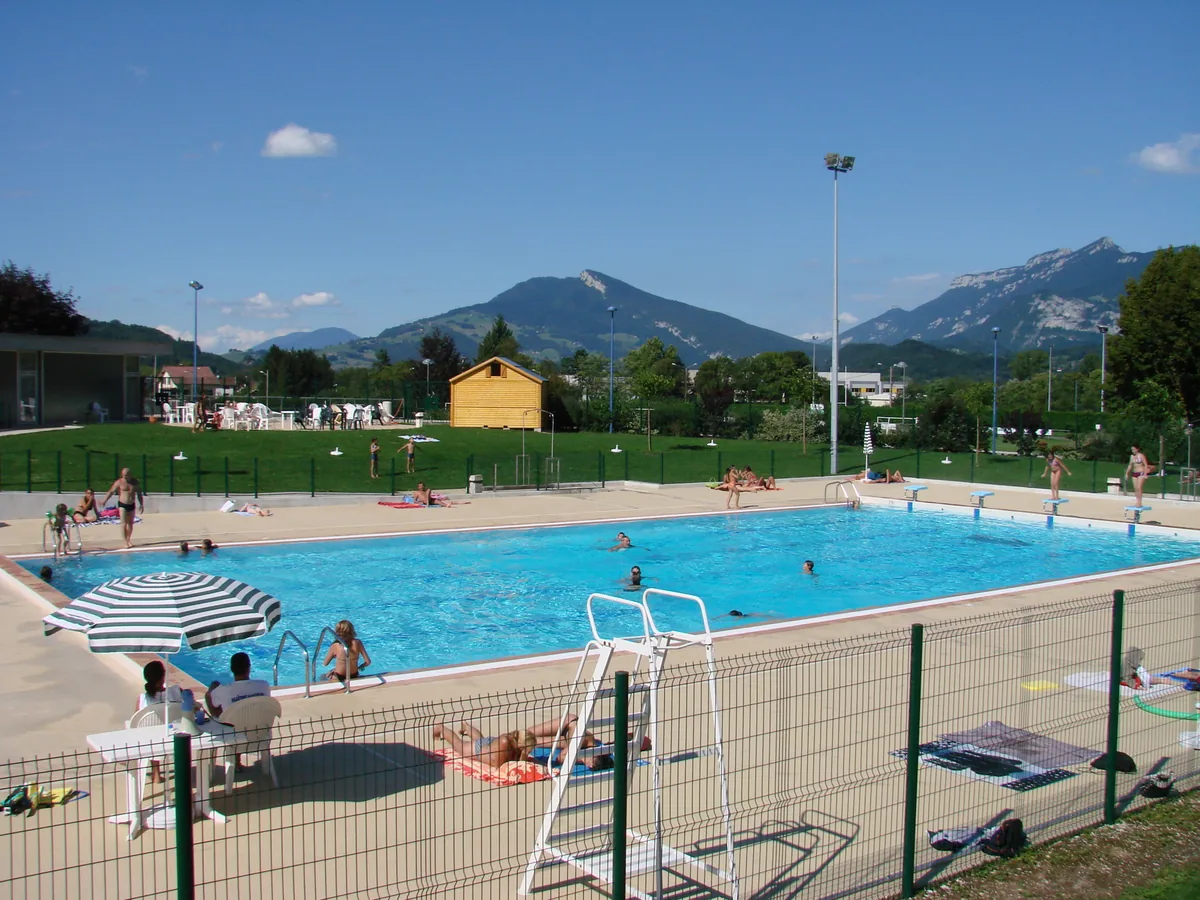 Photo de Piscine d'été de Saint Laurent du Pont