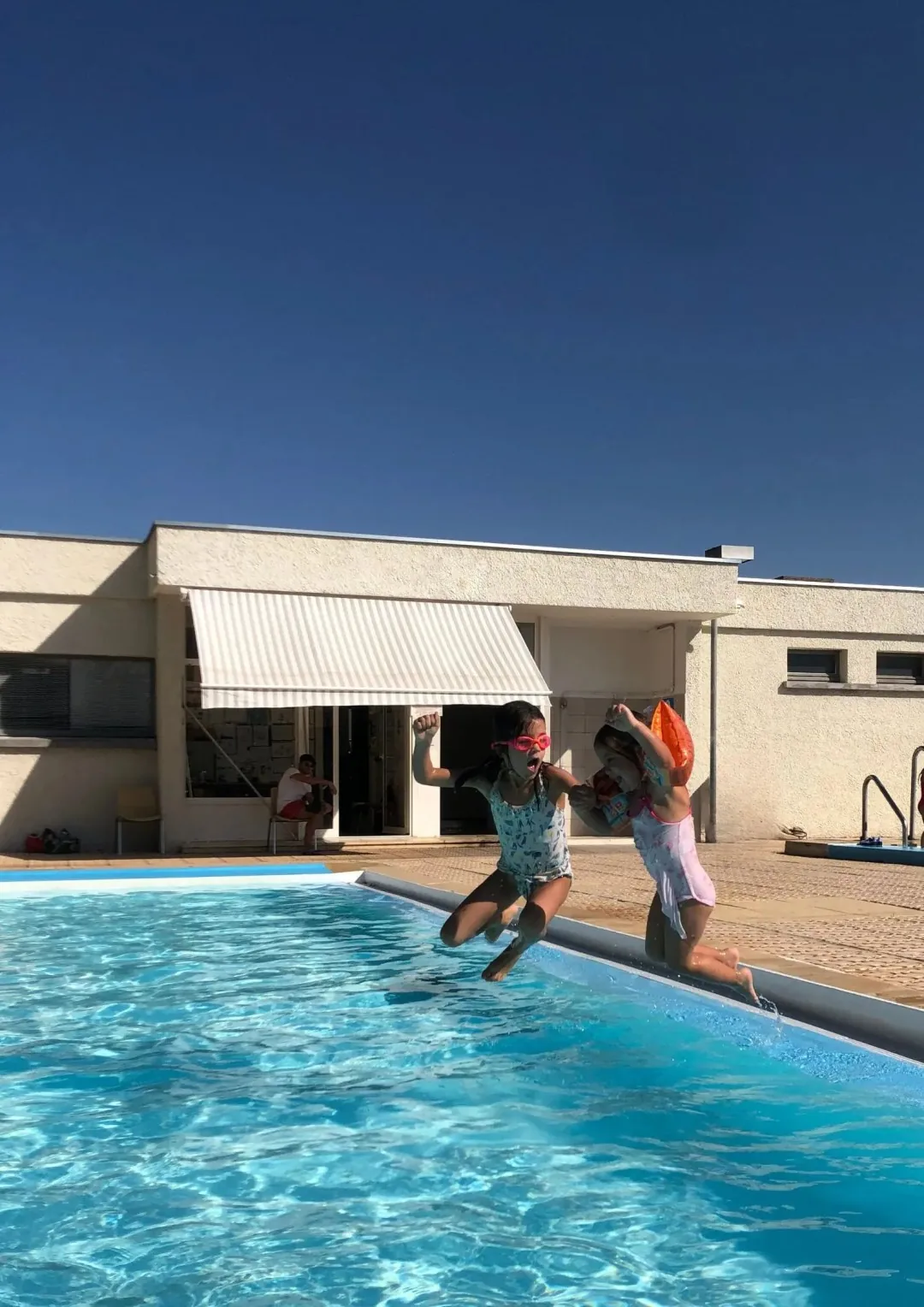 Photo de PISCINE DE CALVISSON