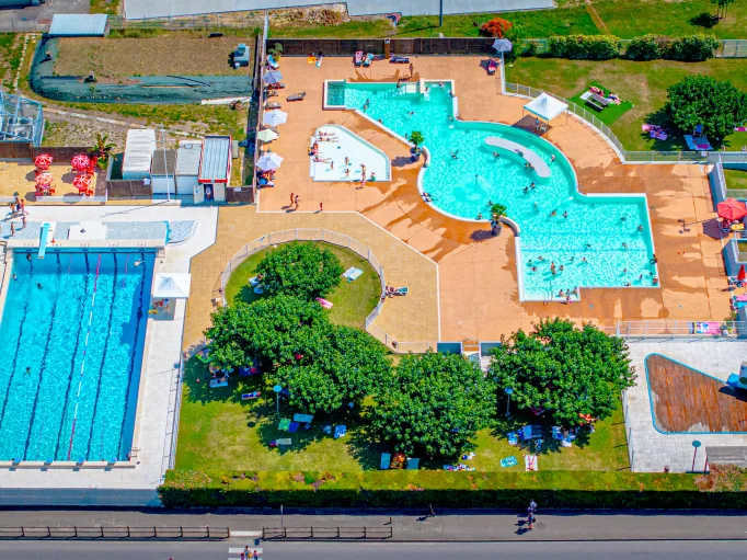 Vue aérienne de la piscine de Fleurance ©Jérôme Narbonne