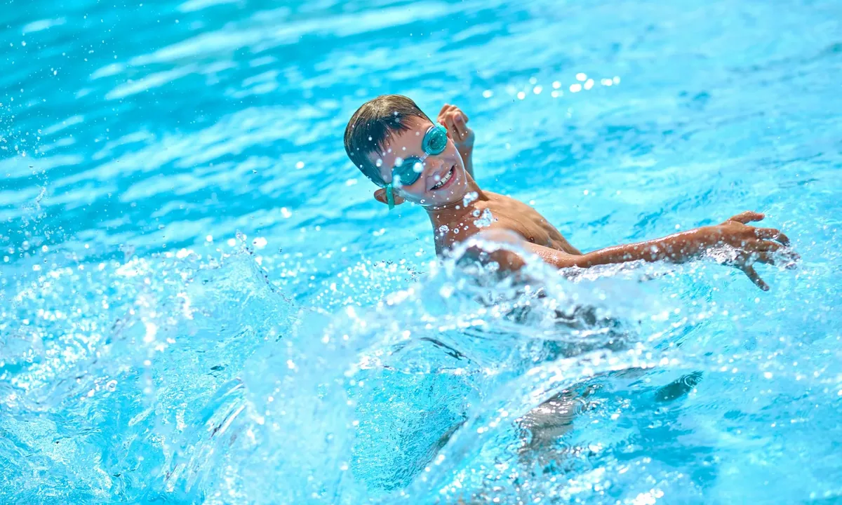 piscine intercommunale lorgues generique enfant