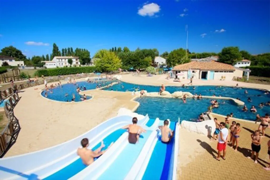 Photo de Piscine municipale Gémozac