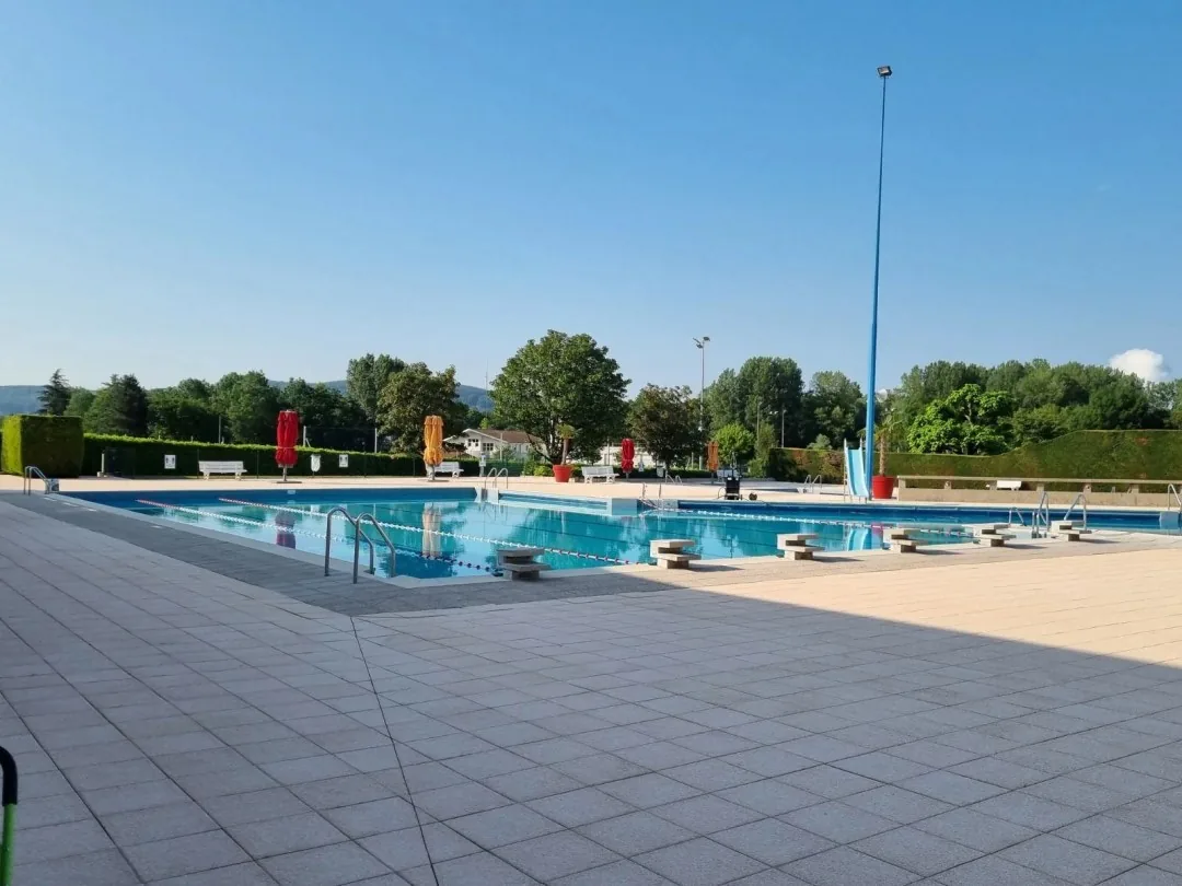 La piscine de Lagnieu au petit matin